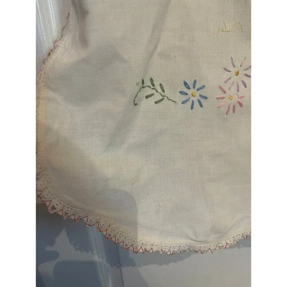 Vintage Embroidered Cream Colored Full Apron - Picture 11 of 12